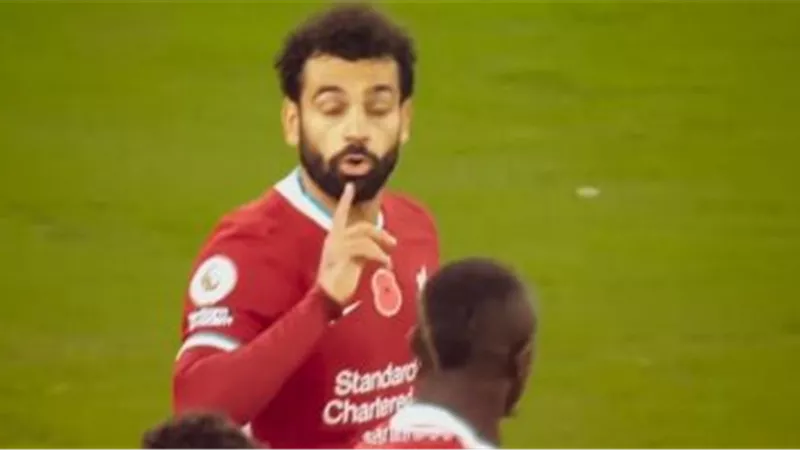 مشادة بين محمد صلاح وساديو ماني بمباراة ليفربول ومانشستر سيتي.. ماذا حدث؟