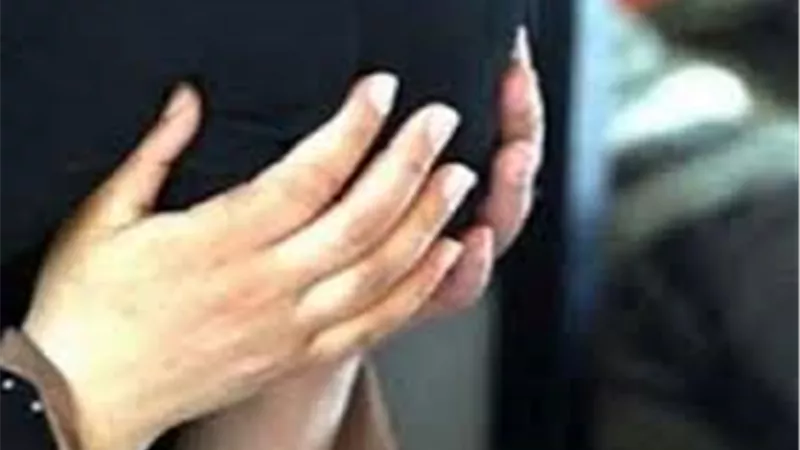 بيغير عليا فاكرني مراته.. تفاصيل مقتل نقاش على يد عشيقته في سوهاج