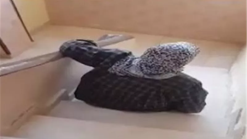 تفاصيل صادمة .. ابن عاق وشقيقته يذلان أمهما المعاقة بالشرقية| فيديو