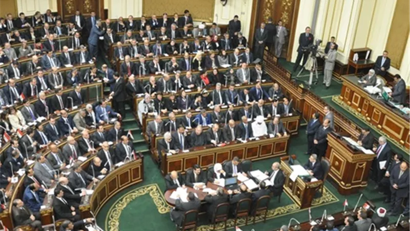 تحسين الرواتب والبدلات ..خبر سار من البرلمان للمعلمين 