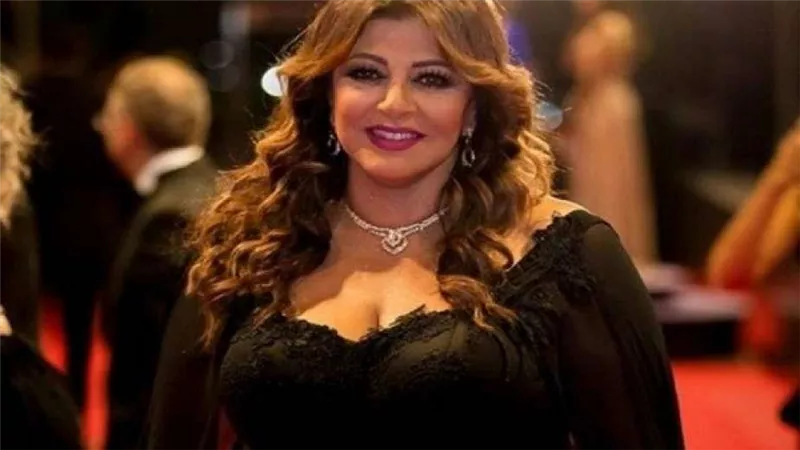 على متن يخت .. هالة صدقي تشعل السوشيال ميديا بصورة | شاهد