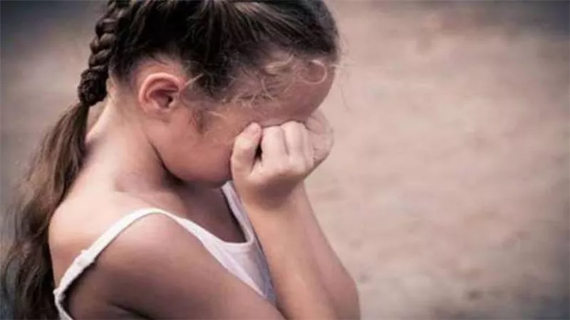 تفاصيل مرعبة .. وفاة الطفلة مريم ضحية التعذيب على يد والديها
