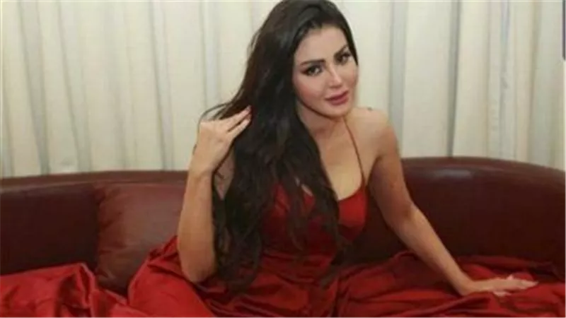 بسبب الفيديوهات الفاضحة مع خالد يوسف .. شيما الحاج تتسبب في أزمة بسكن البنات