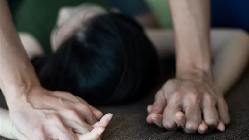 الزوجة التي تعرضت للاغتصاب أمام زوجها تكشف تفاصيل جديدة عن الواقعة
