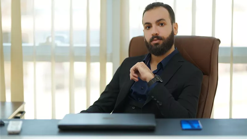 خبير اقتصادي يحذر من عمليات البيع الجماعية بالبورصة.. ويؤكد: غير ضرورية