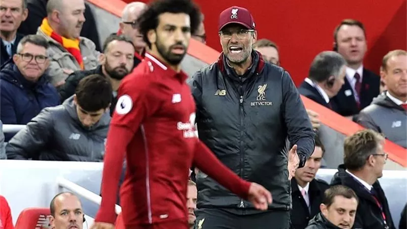 المدرب الالماني حسم الأمر .. تطور مثير في أزمة محمد صلاح وكلوب في ليفربول