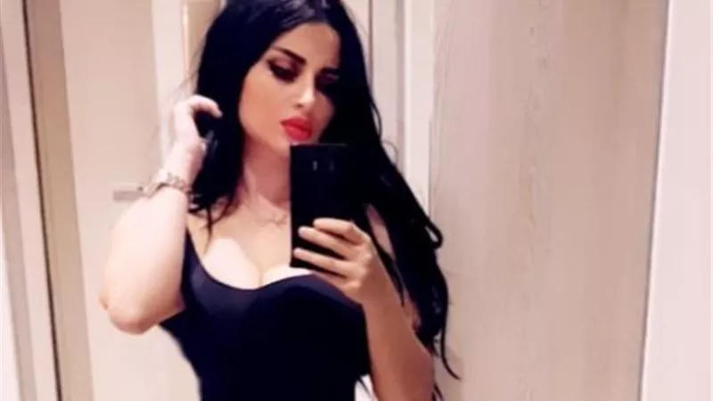 فستان شفاف.. زوجة أحمد الفيشاوي تثير الجدل مجددا بإطلالة جريئة | صور