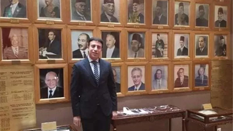 برلماني عند تسلمه كارنيه النواب : المشاركة الحزبية والسياسية بالبرلمان كبيرة تمثل جميع طوائف المجتمع