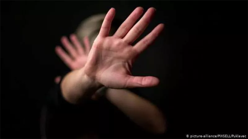 تركها بعد ما حملت ..المتهم باغتصاب طفلة حلوان بمساعدة جدتها يفجر مفاجأة جديدة