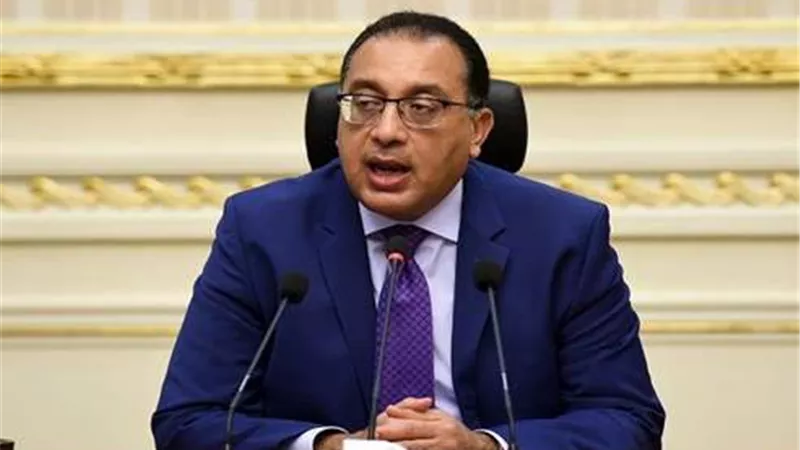 إغلاق كامل أم جزئي؟.. مصادر تكشف السيناريو الأصعب الذي تخشاه الحكومة لمواجهة كورونا 