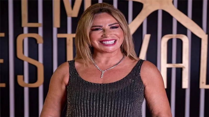 القبلات السبب.. سر إصابة إيناس الدغيدي بكورونا بعد مقابلة يسرا والإبراشي والعدل 