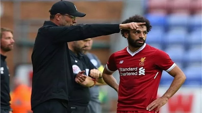 أزمات الفرعون تتوالى ..كلوب يصدم محمد صلاح 