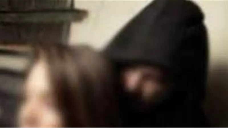موثقة بالفيديو.. تفاصيل جريمة الاغتصاب الجماعي التي هزت الإمارات