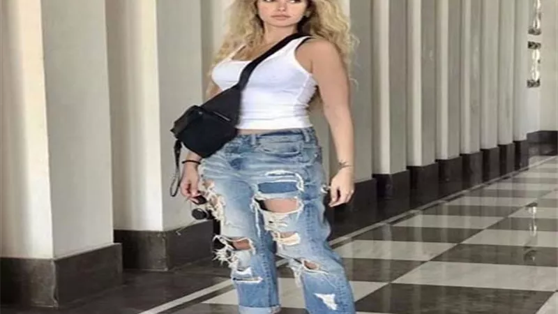 أجرت عملية تجميل وهذه قصة تعرضها للتحرش ..حكايات مثيرة عن هنا الزاهد | شاهد