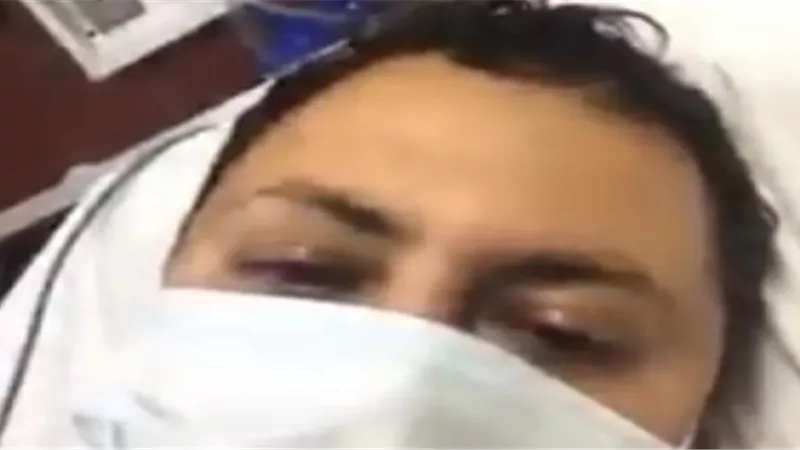 صلوا عليا صلاة غائب.. فيديو صادم لشاب يحتضر في مستشفى عزل ويوجه رسالة أخيرة | شاهد