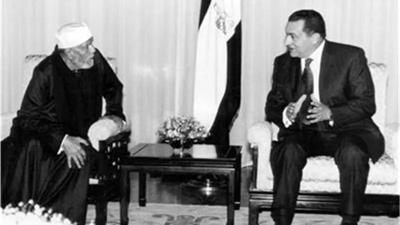 تفاصيل مثيرة .. حكاية مسئول كبير هدد الشيخ الشعراوي بالضرب بالنار بسبب الرئيس مبارك