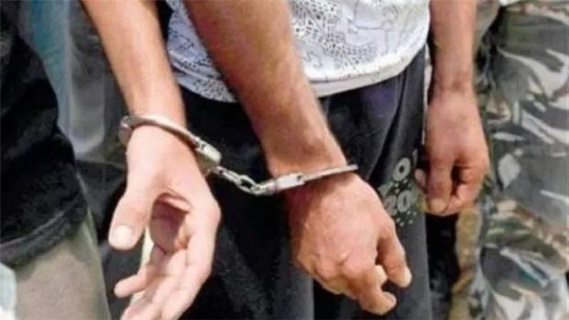 تزوج وأنجب واشترى فيلا.. حكاية نصاب الجيزة الذي انتحل صفة ضابط لمدة 39 عاما