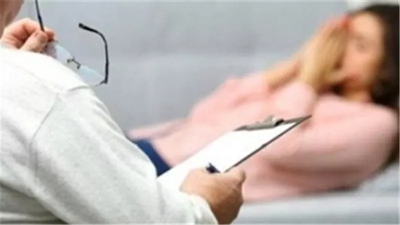 بعد إعلان فنانين تحرشه بهم.. تفاصيل مثيرة في القبض على طبيب شهير بالجيزة