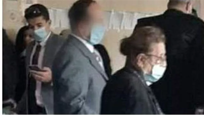 بينهم فنانين..أول صور للطبيب المتهم بالتحرش بالرجال بعد القبض عليه | شاهد