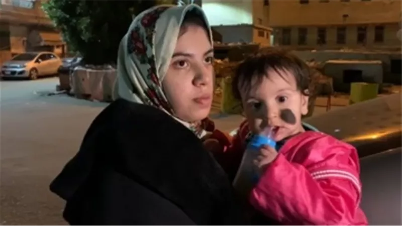 الأب الجاحد عرى ابنته وعذبها.. قرار جديد بشأن طفلة التعرية بالدقهلية