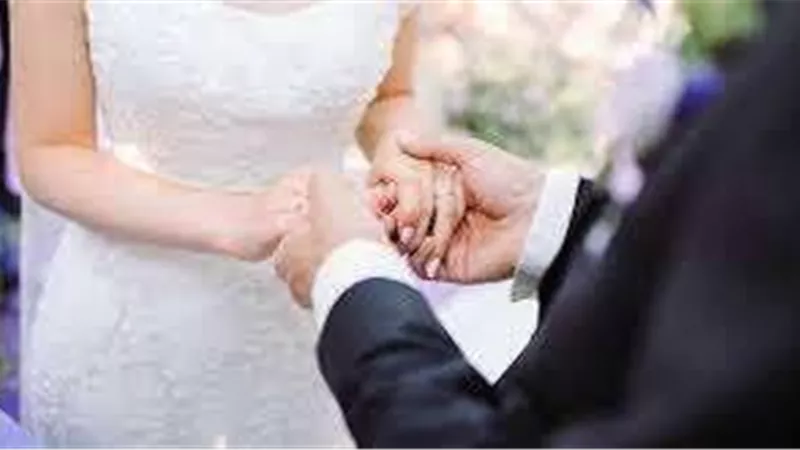 قبل الزفاف بساعتين.. عريس يهرب من حفل زفافه والسبب صادم