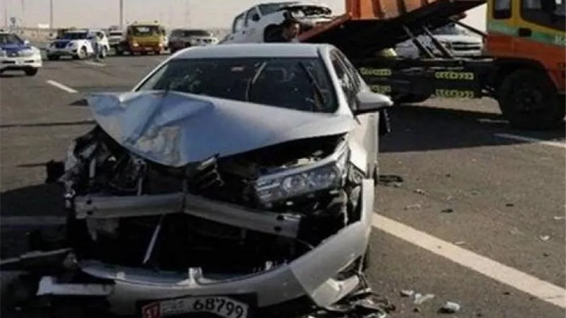 حادث بشع.. عربية نقل تدهس 5 سيارات | فيديو