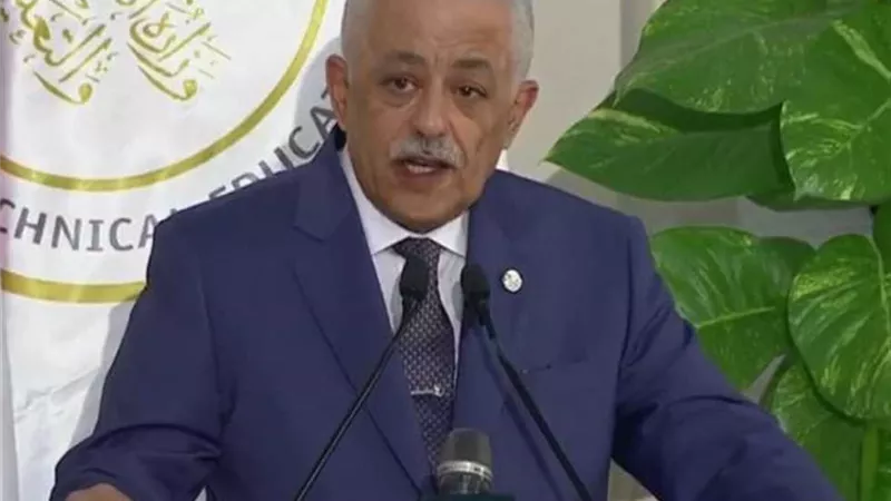 عاجل ورسميا .. الحكومة تحسم الأمر وتكشف موعد استئناف الدراسة