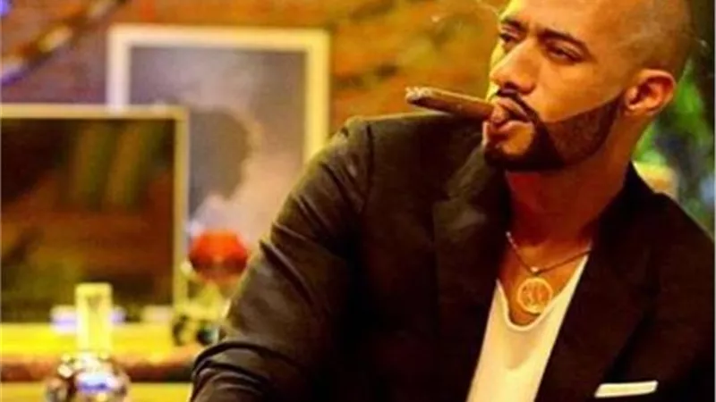 بسبب صورته عاريا .. هجوم ناري من الجمهور على محمد رمضان | شاهد