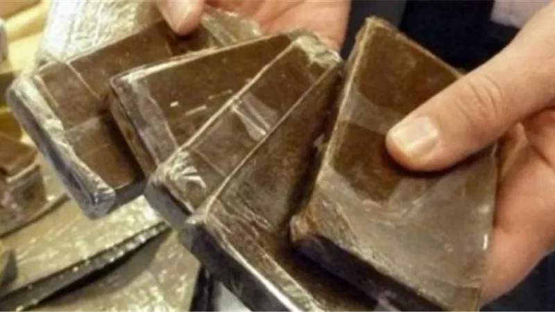مباحث عين شمس تنجح فى القبض على تاجر مخدرات بحوزته 