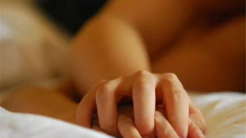 خوفا من فضح علاقته الحرام.. تفاصيل صادمة في قتل عامل لخاله بالجيزة