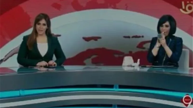 لن تصدق ما فعلته على الهواء..مشهد غريب لمذيعة النشرة بالقناة الأولى | فيديو