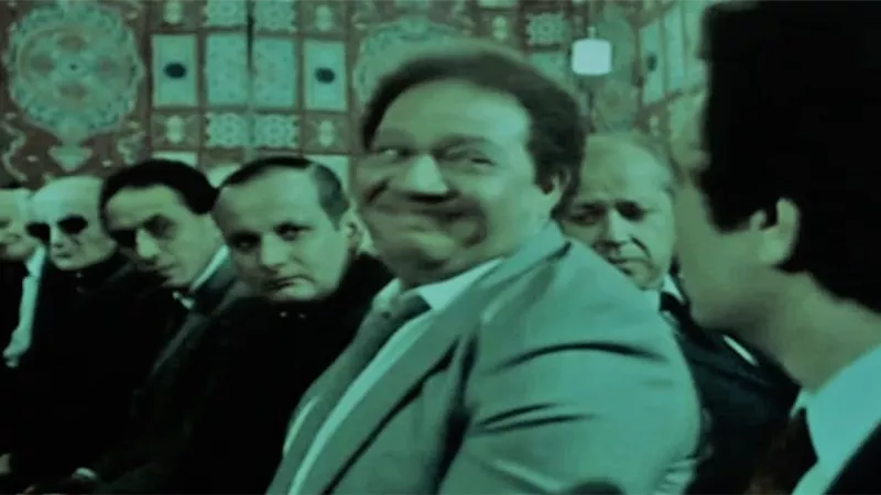 انت جاي تعزي ولا تهرج؟.. سبب علمي للضحك في العزاء ونصائح للسيطرة على نفسك