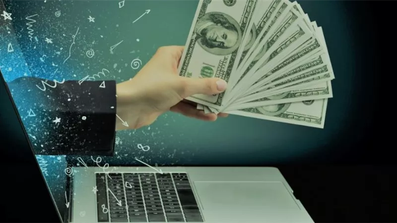 اكسب 100 دولار في اليوم الواحد.. طرق لتحقيق أرباح من المنزل عبر الانترنت