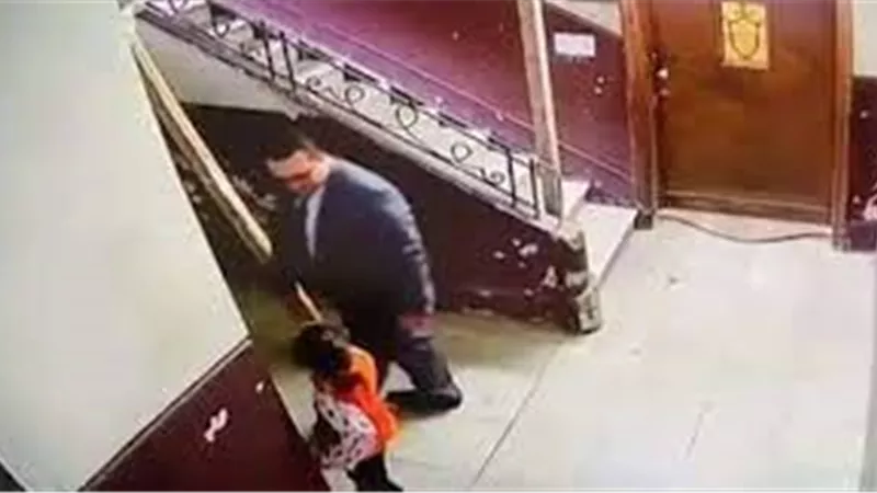 أغراها بجنيه.. معلومات صادمة عن طفلة المعادي ضحية التحرش
