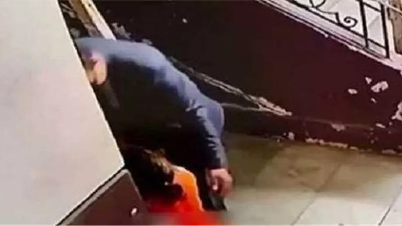 لأول مرة.. والدة طفلة المعادي تكشف تفاصيل الاعتداء الجنسي على ابنتها | فيديو 