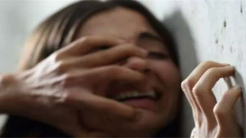 تفاصيل مثيرة.. محامي تحرش بطفلة في العمرانية وحاول اغتصابها وهذا ما فعله الأهالي 