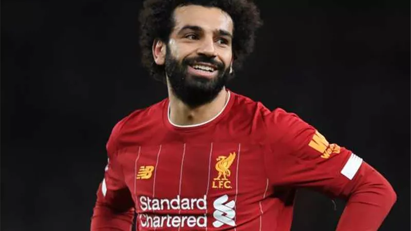 ليس من ريال مدريد أو برشلونة.. محمد صلاح يتلقى عرضًا مغريًا للرحيل عن ليفربول في الصيف