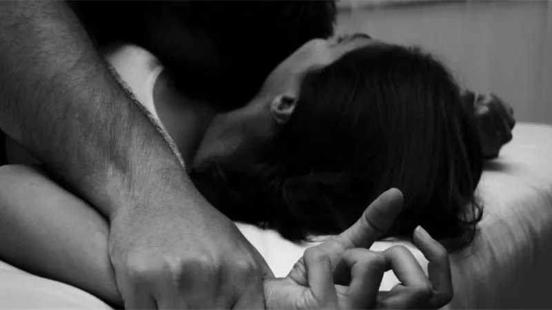 تحت تهديد السلاح..فنانة مشهورة تروي تفاصيل اغتصابها بالجيزة