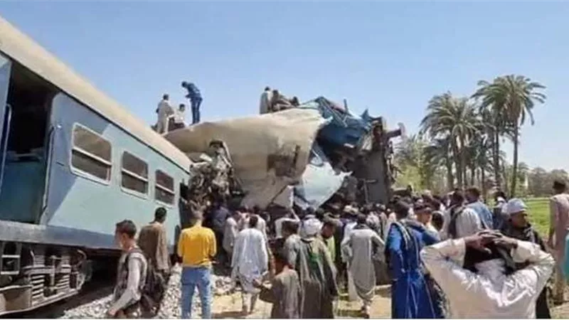 تفاصيل صادمة..كيف وقع حادث تصادم قطاري سوهاج ؟
