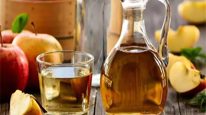 فوائده مذهلة لن تتخيلها..ما أفضل وقت لتناول خل التفاح ؟