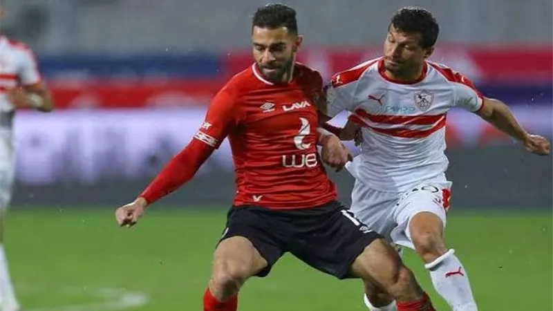 حقيقة خناقة طارق حامد وعمرو السولية في مباراة مصر وكينيا