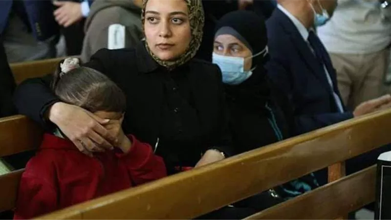 لحظات لا تصدق.. أول مواجهة بين طفلة المعادي والمتهم بالتحرش داخل المحكمة