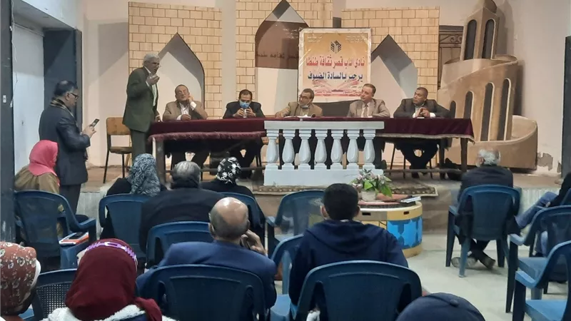 ثقافة الغربية تناقش العلاقة بين الثقافة والاعلام 