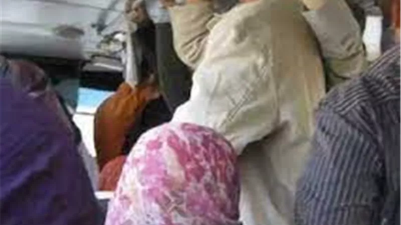 فتح سوستة بنطلونه.. تفاصيل جديدة في تحرش مهندس بفتاة داخل أتوبيس بالهرم 
