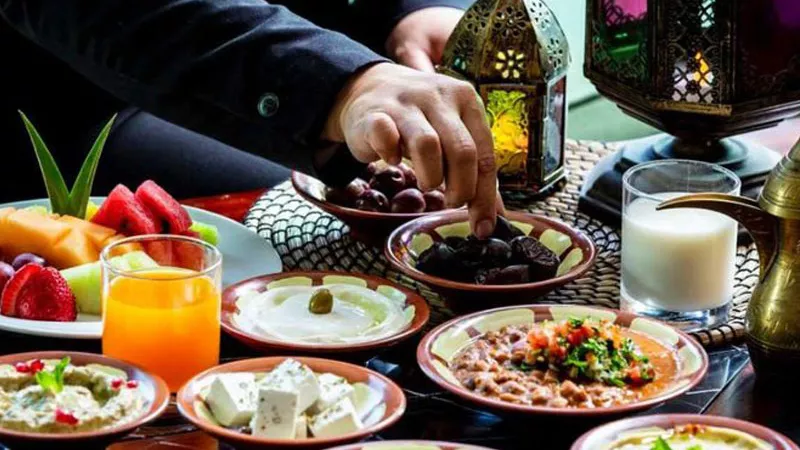 لجنة الفتوى تحسم الجدل..خطأ شائع في السحور يبطل الصيام ويقع فيه كثيرون