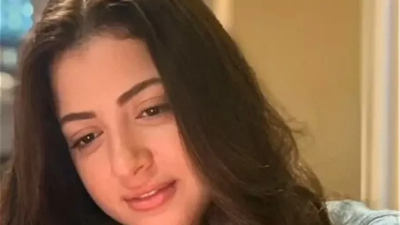 بعد تعرضها للتحرش..منى فاروق تظهر بالحجاب والعباءة في رمضان | شاهد