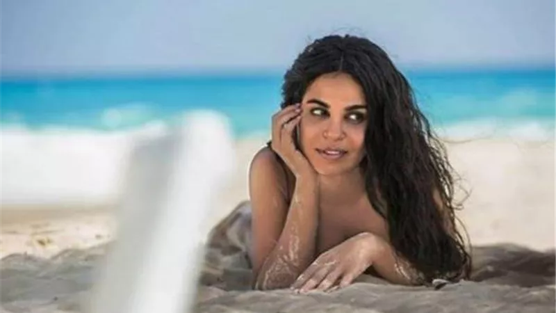 يومين في الأسبوع فقط..هجوم ناري على نسرين أمين بسبب حديثها عن جواز الويك أند | شاهد