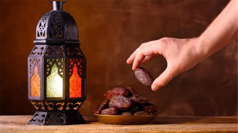 إذا رأيتها فقد حان وقت الإفطار.. 3 علامات حددها رسول الله ينتهي بها صيامك
