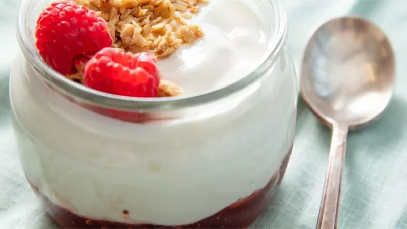 في رمضان .. ماذا يحدث لجسمك عند تناول الزبادي يوميًا؟