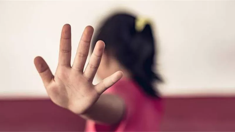 هذا سبب إقامتها مع والدة المتهم.. تفاصيل صادمة في اغتصاب طفلة المرج 